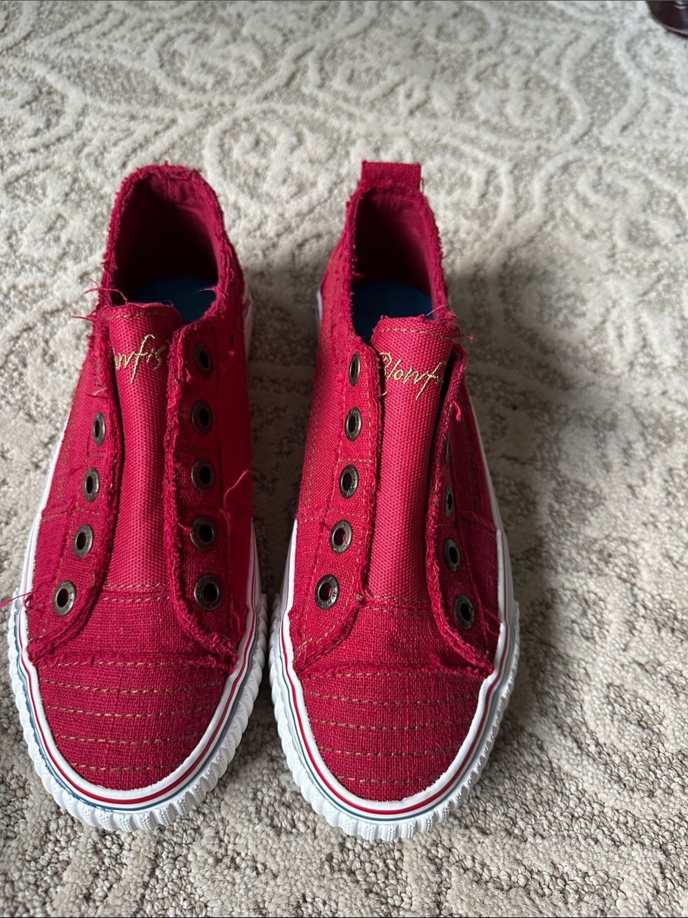 Women’s Slip-On Canvas Sneakers in Red